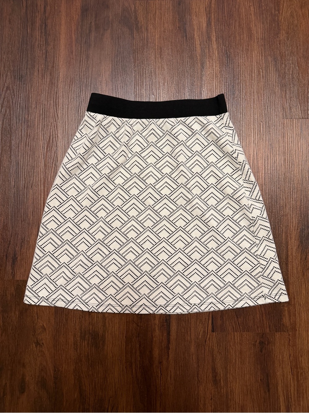 GILLI Black & White Geometric A-Line Skirt- Made in the USA